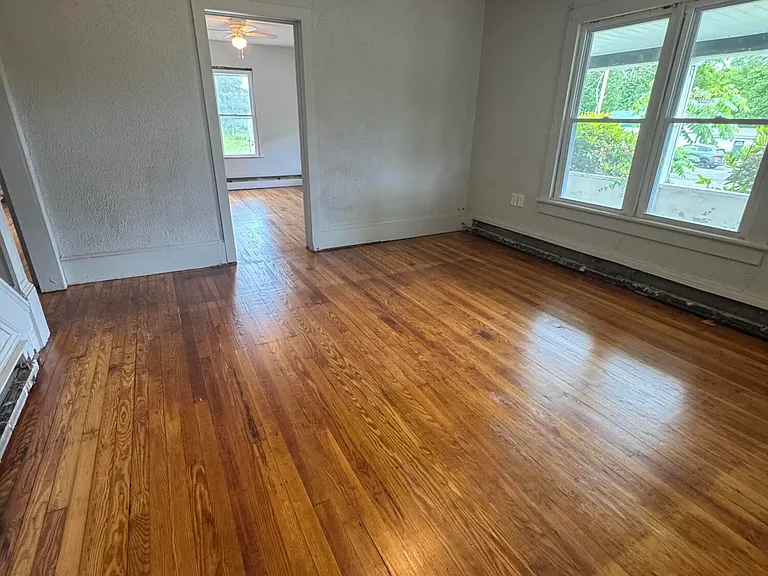 2565 Easton Tpke — Photo 11