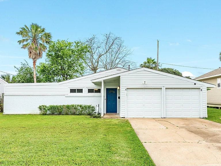 105 Marlin Ave — Photo 1