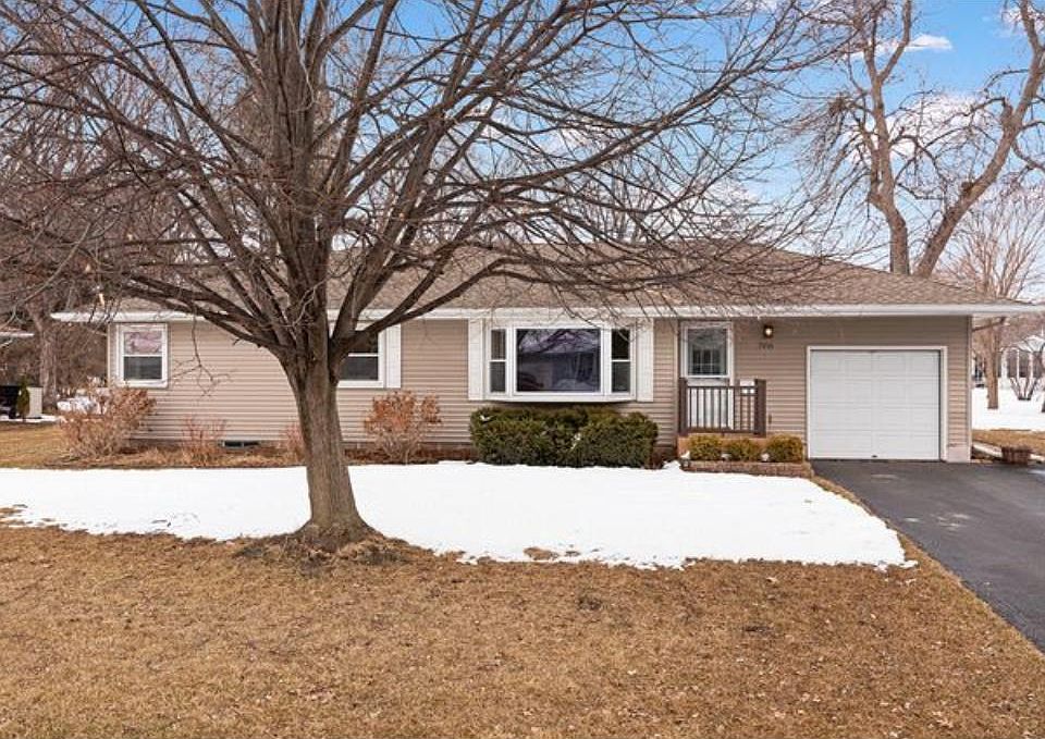 1st image of 7916 Aster Dr
