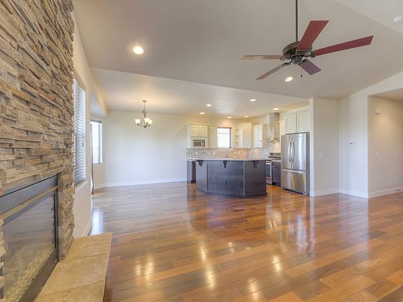 5th image of 2526 Plains St