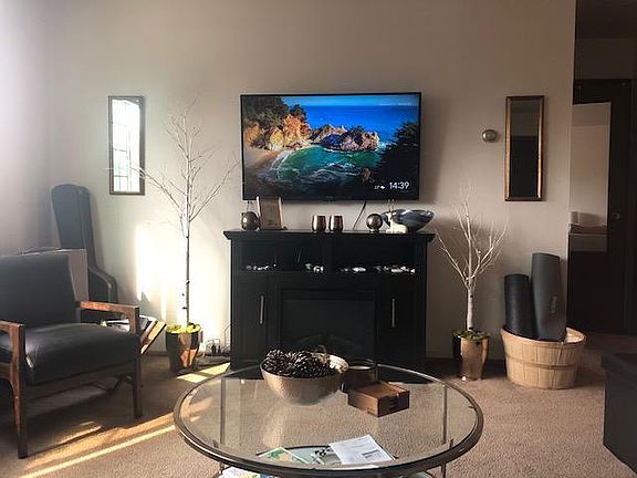 4th image of 2533 N Oakland Ave #216
