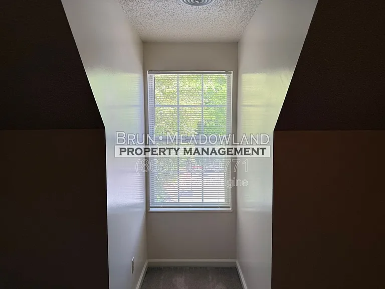6523 Doe Creek Way — Photo 24