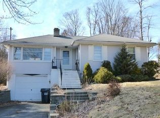 18 Fairview Rd, Mahopac, NY 10541