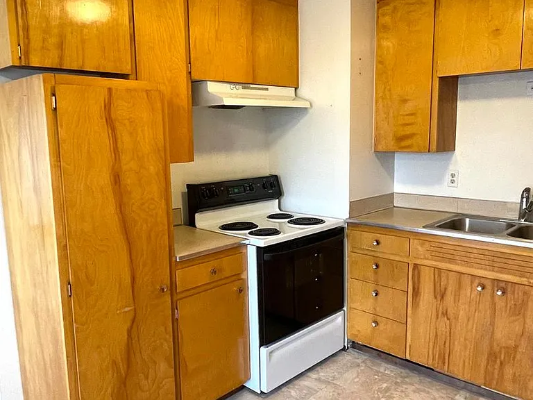 89 N Waverly Pl #E — Photo 18