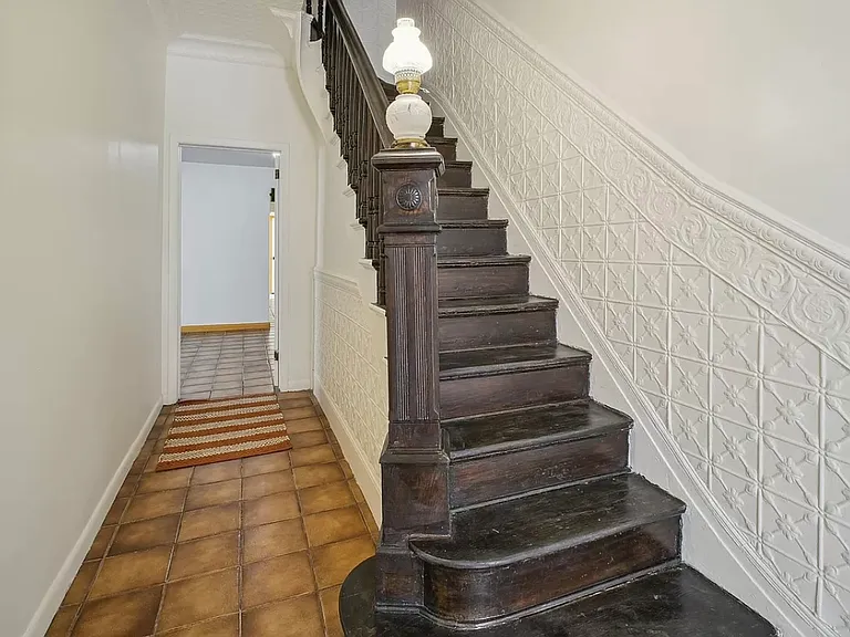 Clifton Pl — Photo 1