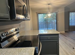 1096 Navarro St, Santa Rosa, CA 95401