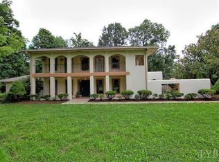 100 Hitching Post Ln, Forest, VA 24551