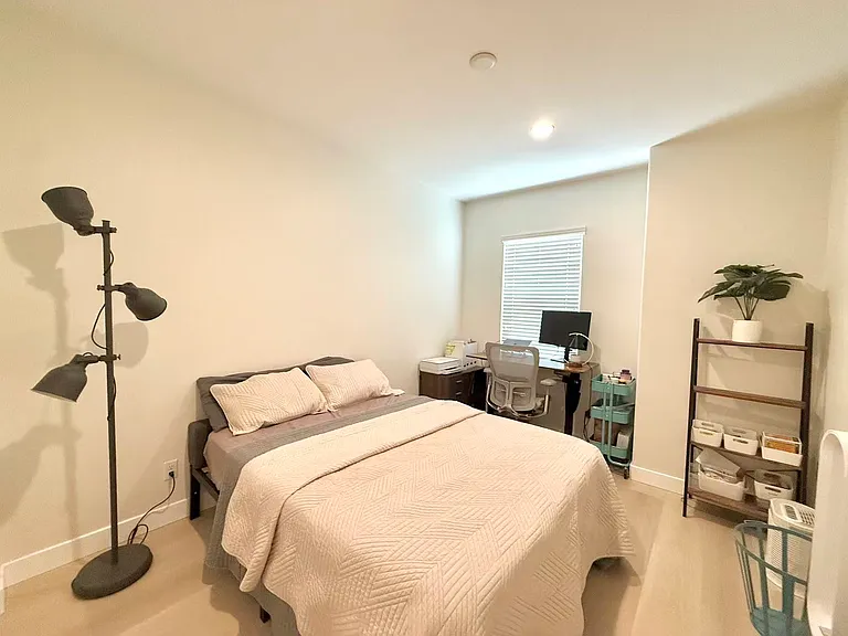 1681 Acacia St #B — Photo 15