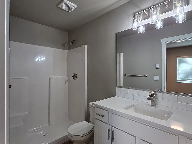 724 N Pearl St #B — Photo 14