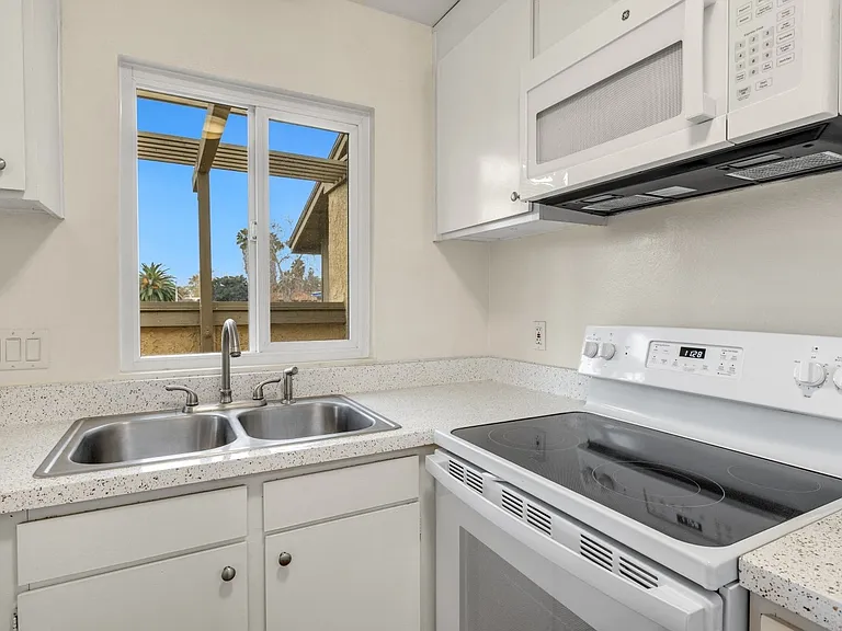 Park Place Apartments — Photo 55
