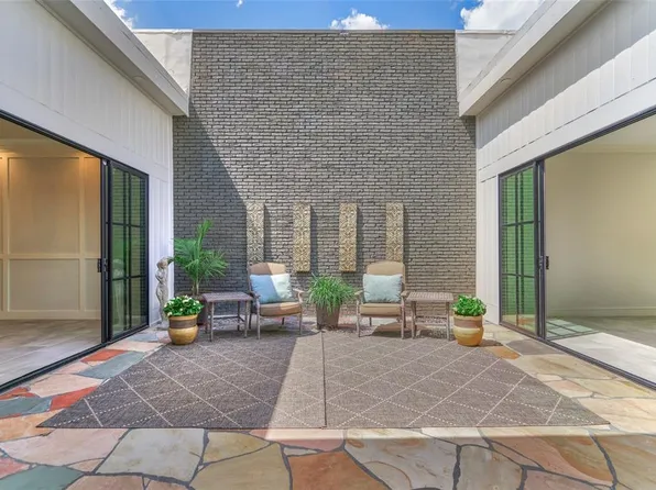 9606 Briar Forest Dr, Houston, TX 77063
