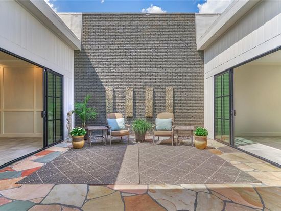 9606 Briar Forest Dr, Houston, TX 77063