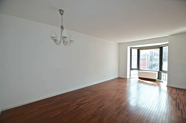 Rented by Plaza Real Estate Group | media 18