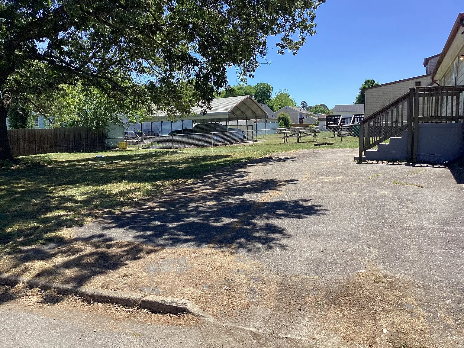 3 bed, 1040 sqft, $1,995 — Photo 3
