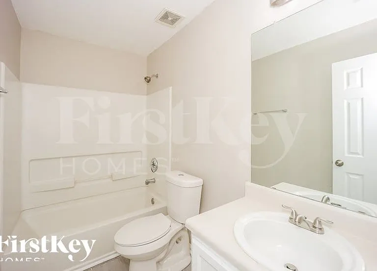 205 McIntosh Ct — Photo 14