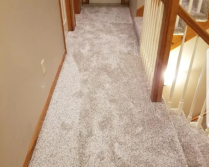 Hallway to bedroom 1 & 2