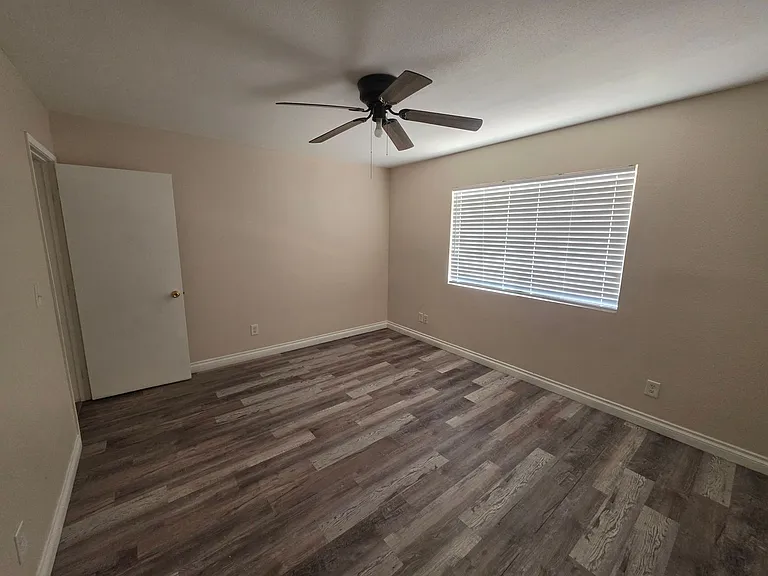 41015 Alder Ave — Photo 12