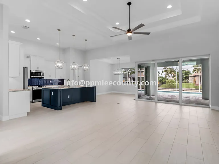 3818 SW 17th Ave — Photo 10