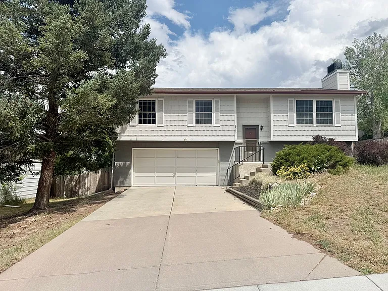 6515 Flintridge Dr — Photo 31