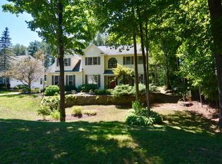 81 Fieldstone Dr, Gansevoort, NY 12831