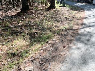 98 Mallie Dr, Piney Creek, NC 28663