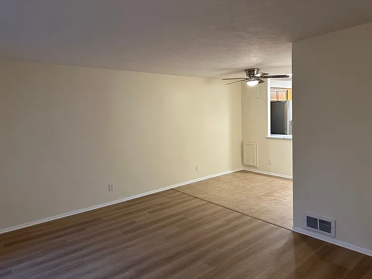 1612 Fetters Loop — Photo 9