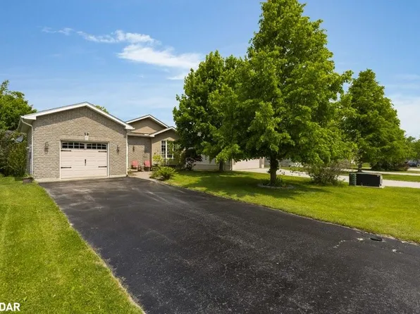 30 Georgias Walk, Tay, ON L0K 2A0