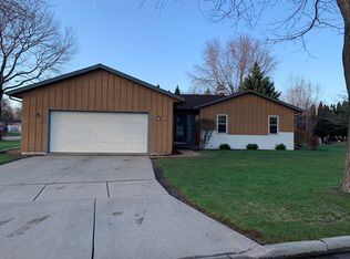 70 Pheasant Ct, Appleton, WI 54915