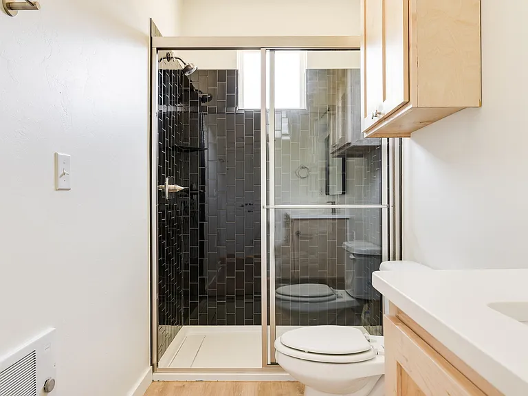 B12 Apartments — Photo 32
