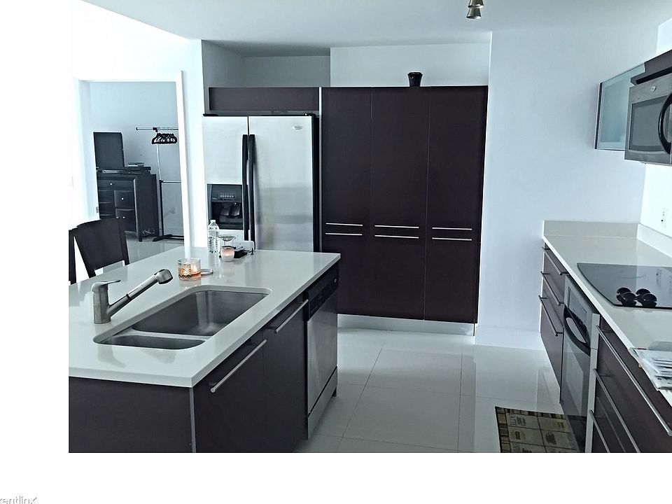 1st image of 1900 N Bayshore Dr APT 4104