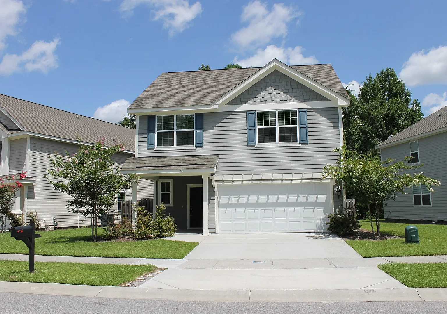 Shell Hall Community 4 Bedroom - 2.5 Bath w/ Garage — Photo 2