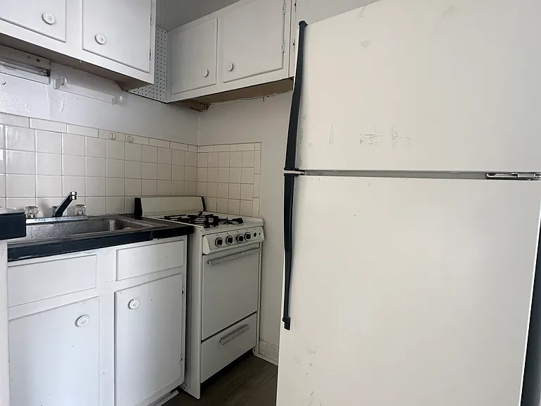 635 W Deming Pl #301 — Photo 4