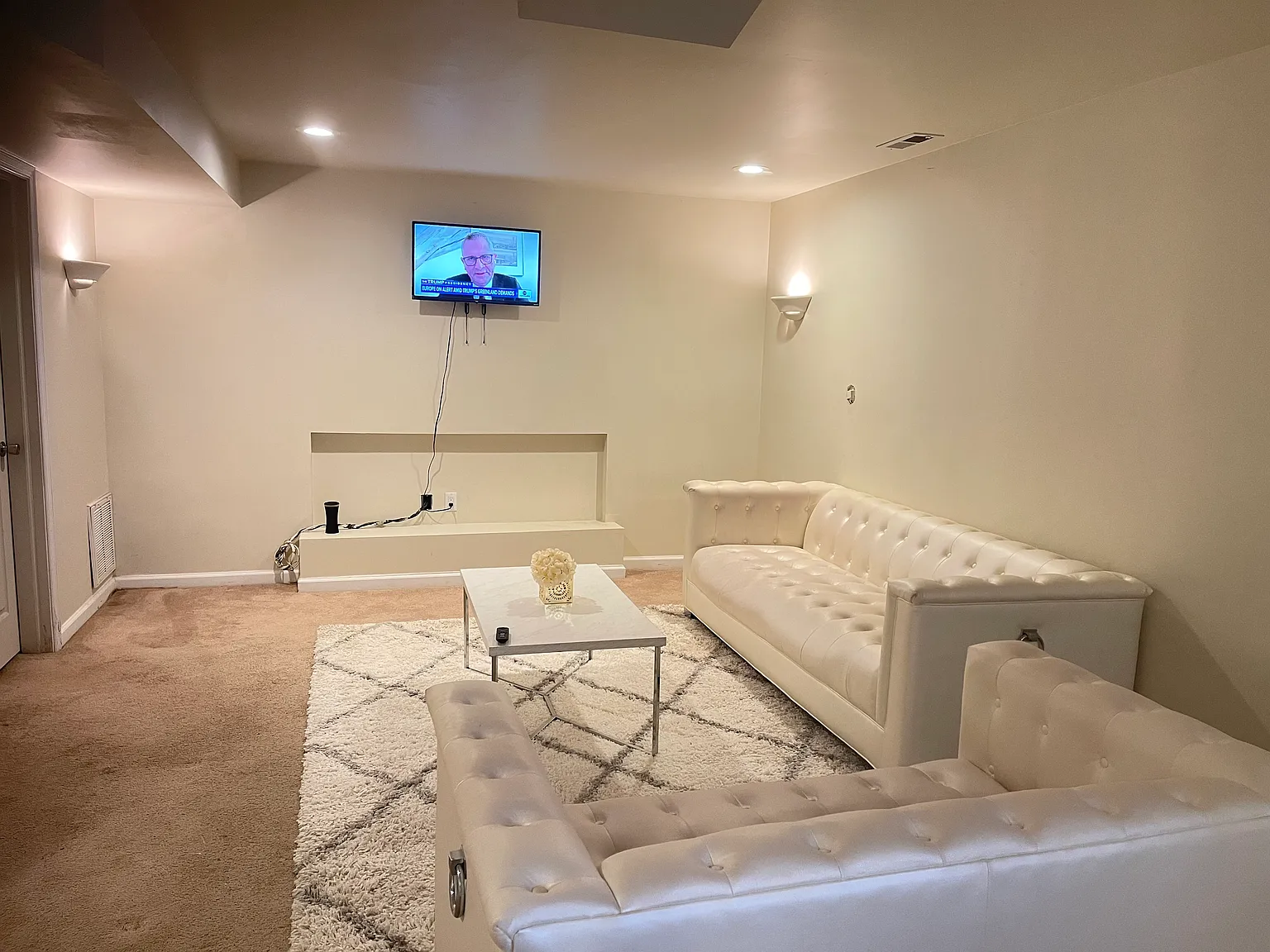 1 bed, 1200 sqft, $1,300 — Photo 1