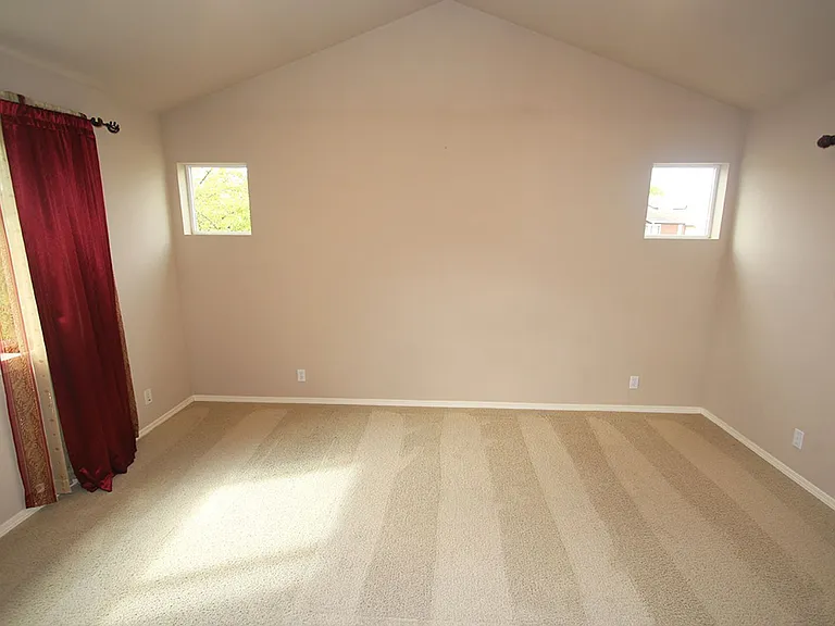 19208 NE 66th Way — Photo 13
