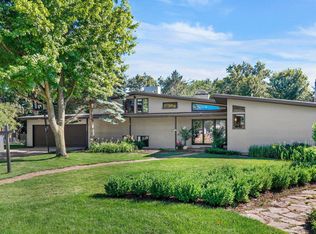 1325 Baitinger Ct, Sun Prairie, WI 53590