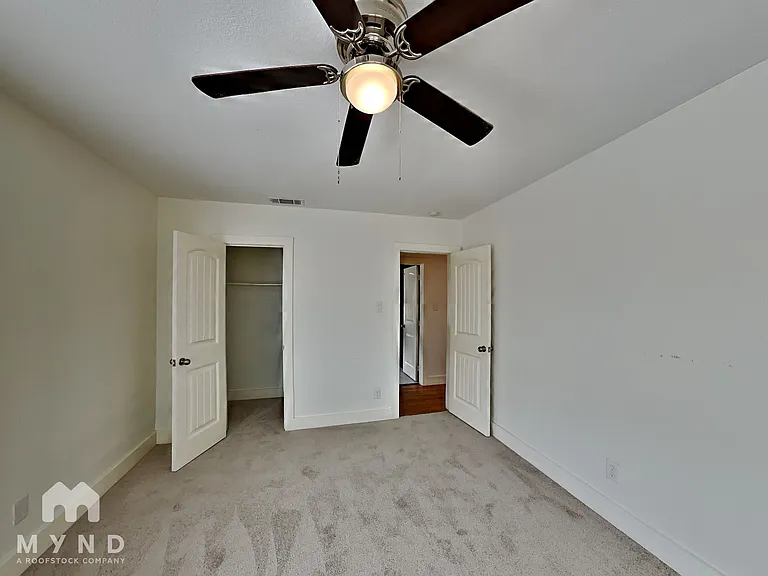 2302 S Polk St — Photo 9