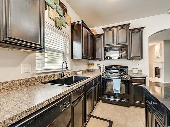 5th image of 9033 Waterman Dr