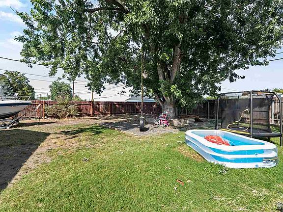 5th image of 1727 N 18th Dr