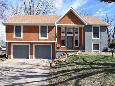 7833 Garnett St, Lenexa, KS, 66214