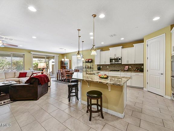 4th image of 15813 N 109TH Lane