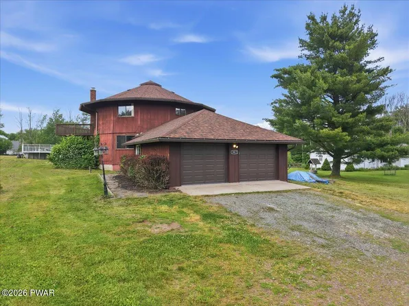 1427 Beach Lake Hwy, Beach Lake, PA 18405