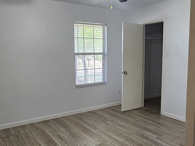 9608 George Washington Dr — Photo 4