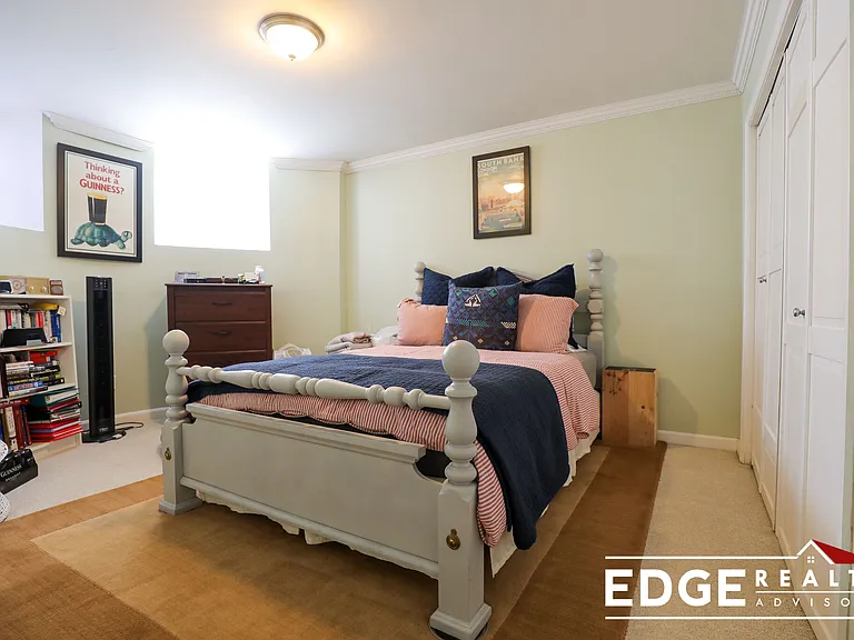 17 Strathmore Rd #B — Photo 7