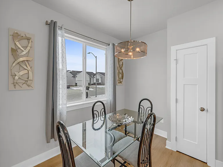 690 SE Drumlin Dr — Photo 8