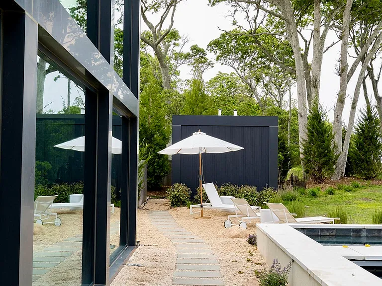 32 Hedges Banks Dr — Photo 11
