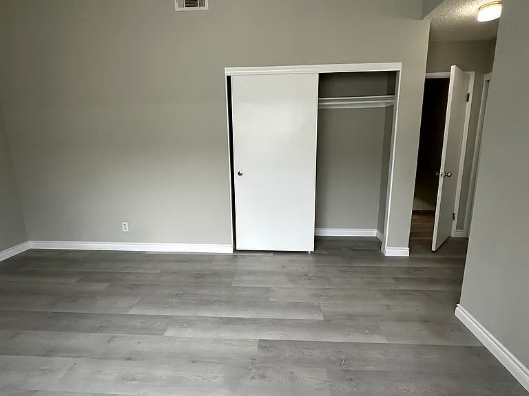 Sultana Village Townhomes — Photo 4