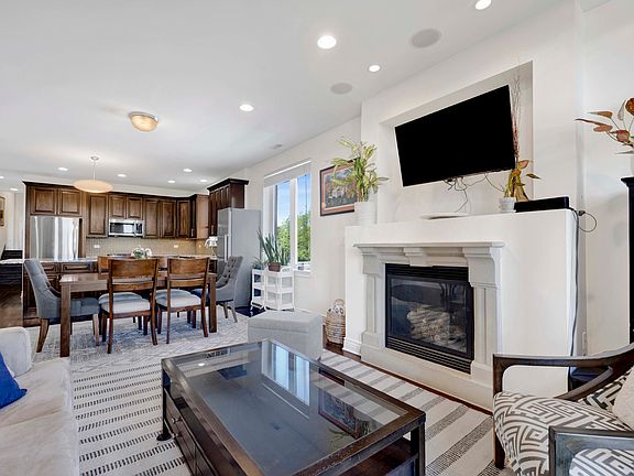 5th image of 4156 N Elston Ave APT 3N