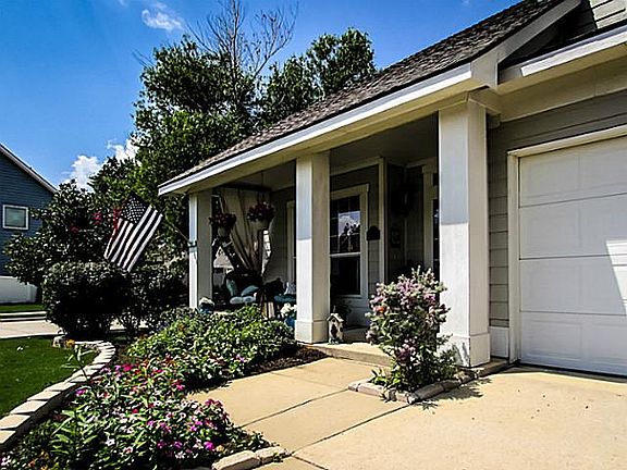 2nd image of 9903 Marthas Vineyard Cir