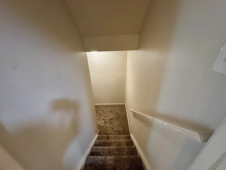 2404 S Holman Cir — Photo 19
