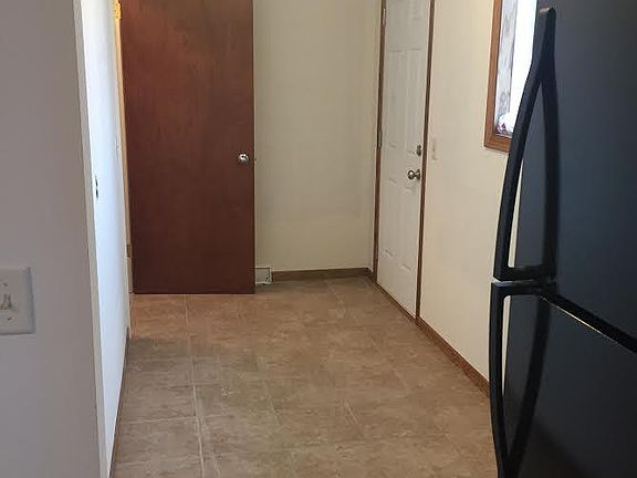 4th image of 3394 Northwest Dr
